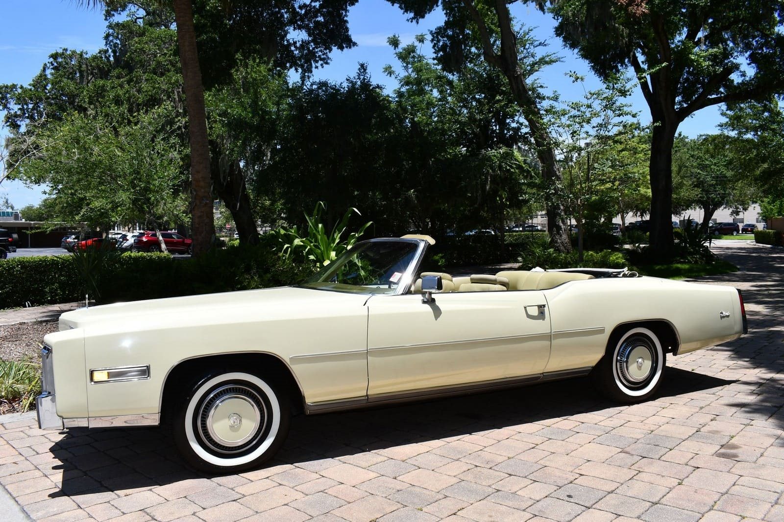 1976 - CADILLAC ELDORADO CONVERTIBLE PHOENICIAN IVORY, foto 20