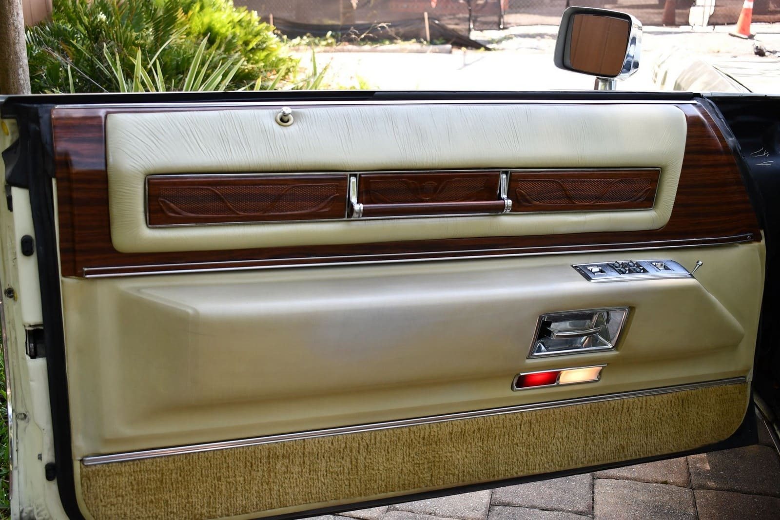 1976 - CADILLAC ELDORADO CONVERTIBLE PHOENICIAN IVORY, foto 25