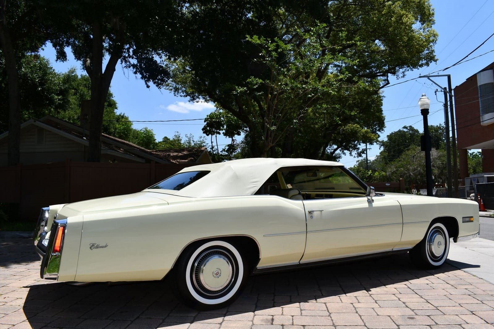 1976 - CADILLAC ELDORADO CONVERTIBLE PHOENICIAN IVORY, foto 40