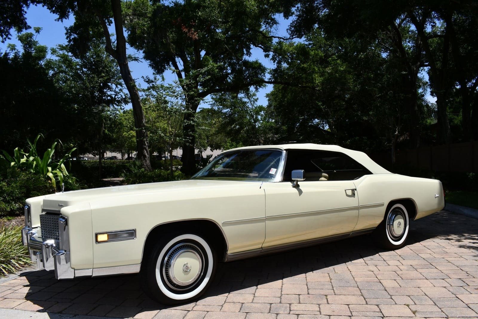 1976 - CADILLAC ELDORADO CONVERTIBLE PHOENICIAN IVORY, foto 42