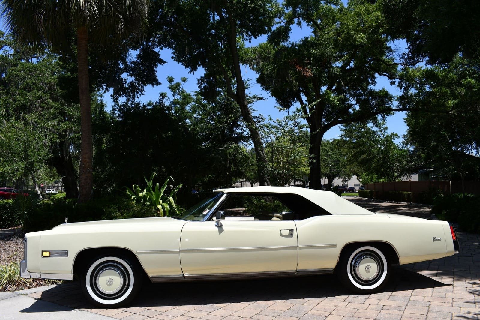 1976 - CADILLAC ELDORADO CONVERTIBLE PHOENICIAN IVORY, foto 43