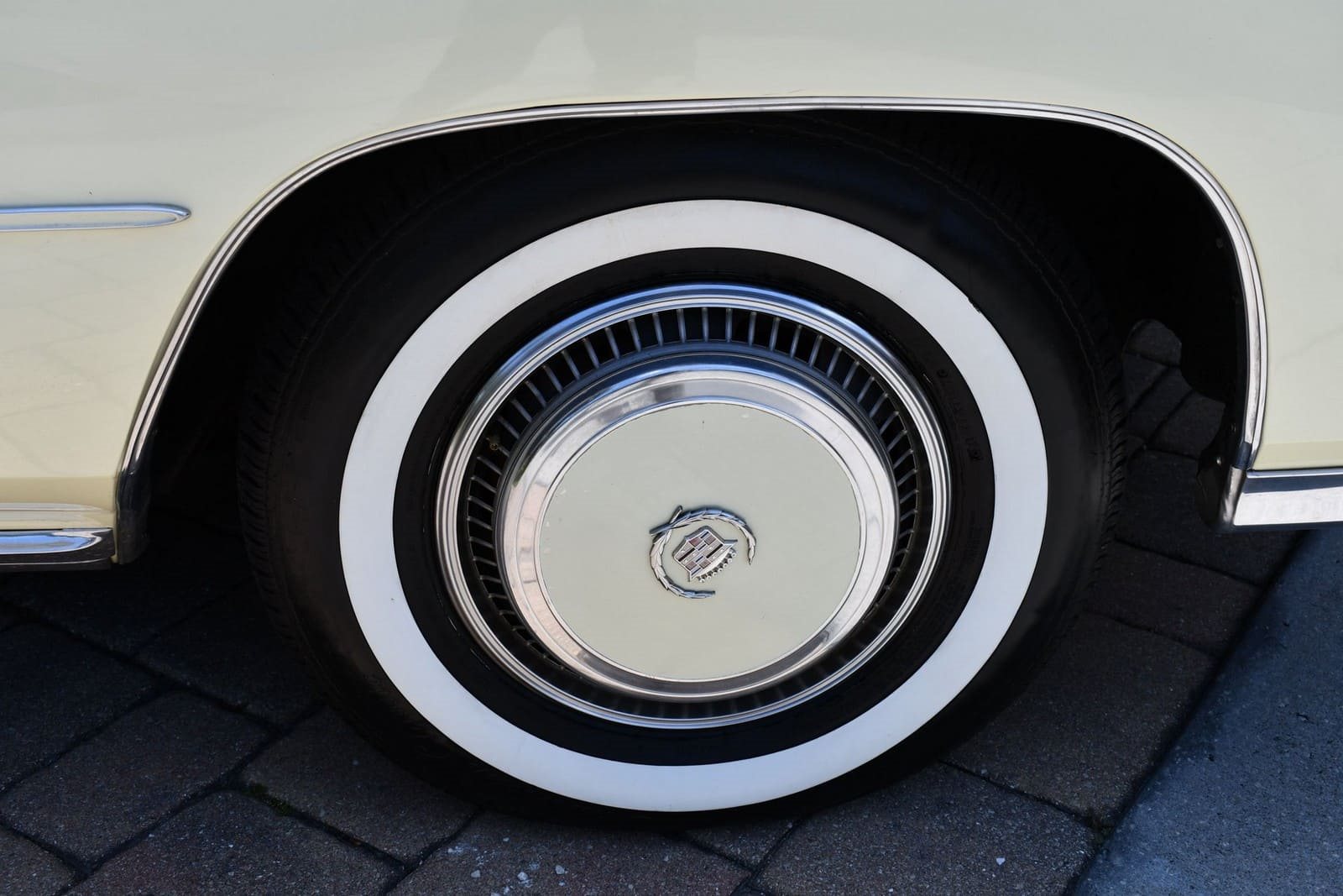 1976 - CADILLAC ELDORADO CONVERTIBLE PHOENICIAN IVORY, foto 55