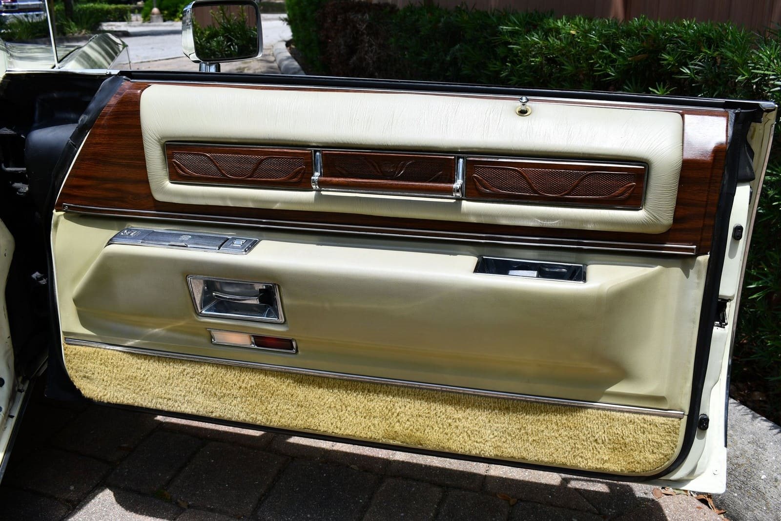 1976 - CADILLAC ELDORADO CONVERTIBLE PHOENICIAN IVORY, foto 57