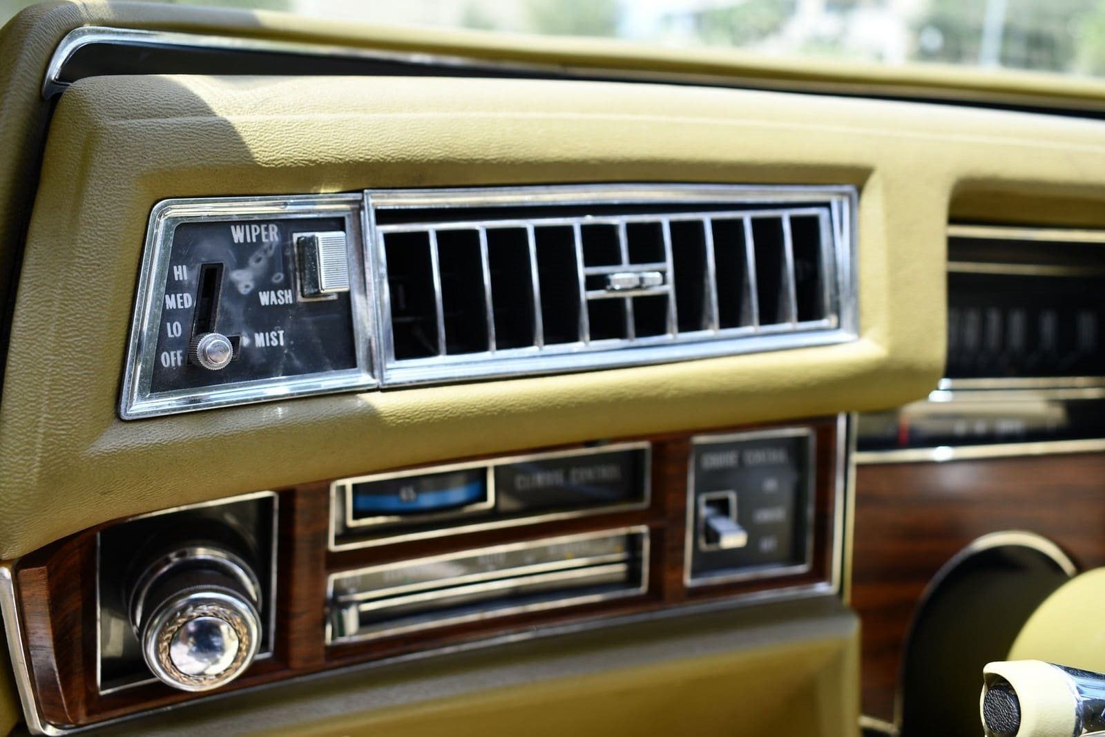 1976 - CADILLAC ELDORADO CONVERTIBLE PHOENICIAN IVORY, foto 64