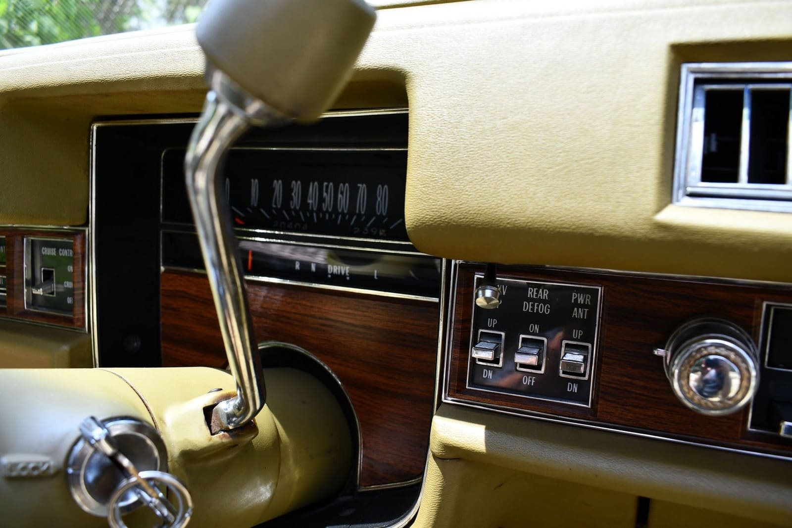 1976 - CADILLAC ELDORADO CONVERTIBLE PHOENICIAN IVORY, foto 66