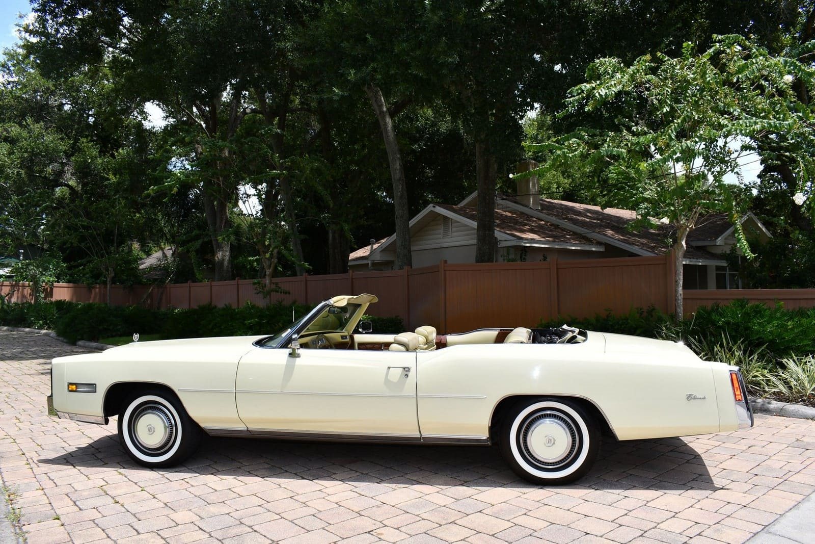 1976 - CADILLAC ELDORADO CONVERTIBLE PHOENICIAN IVORY, foto 83