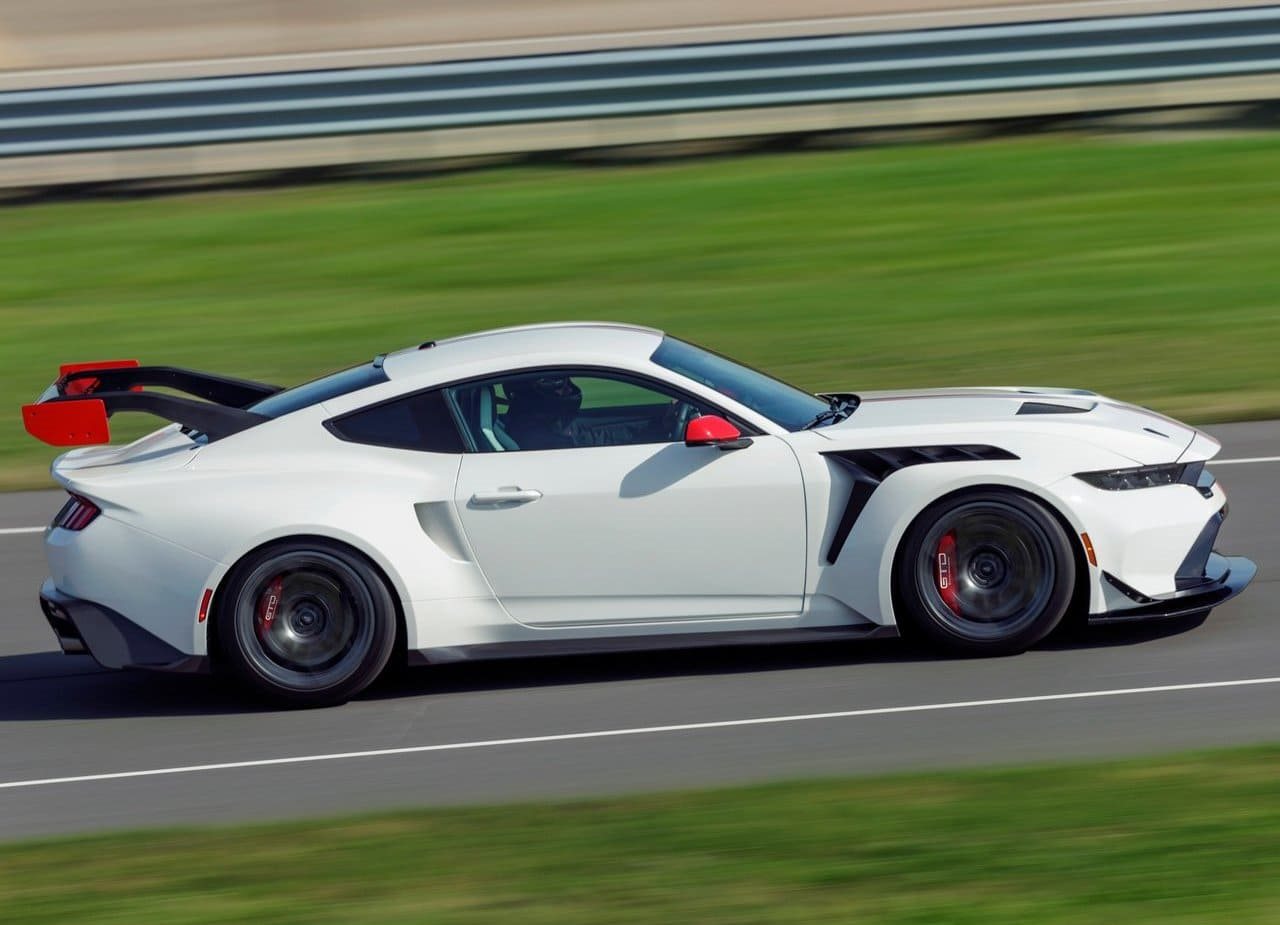 FORD MUSTANG GTD SPIRIT OF AMERICA, foto 3