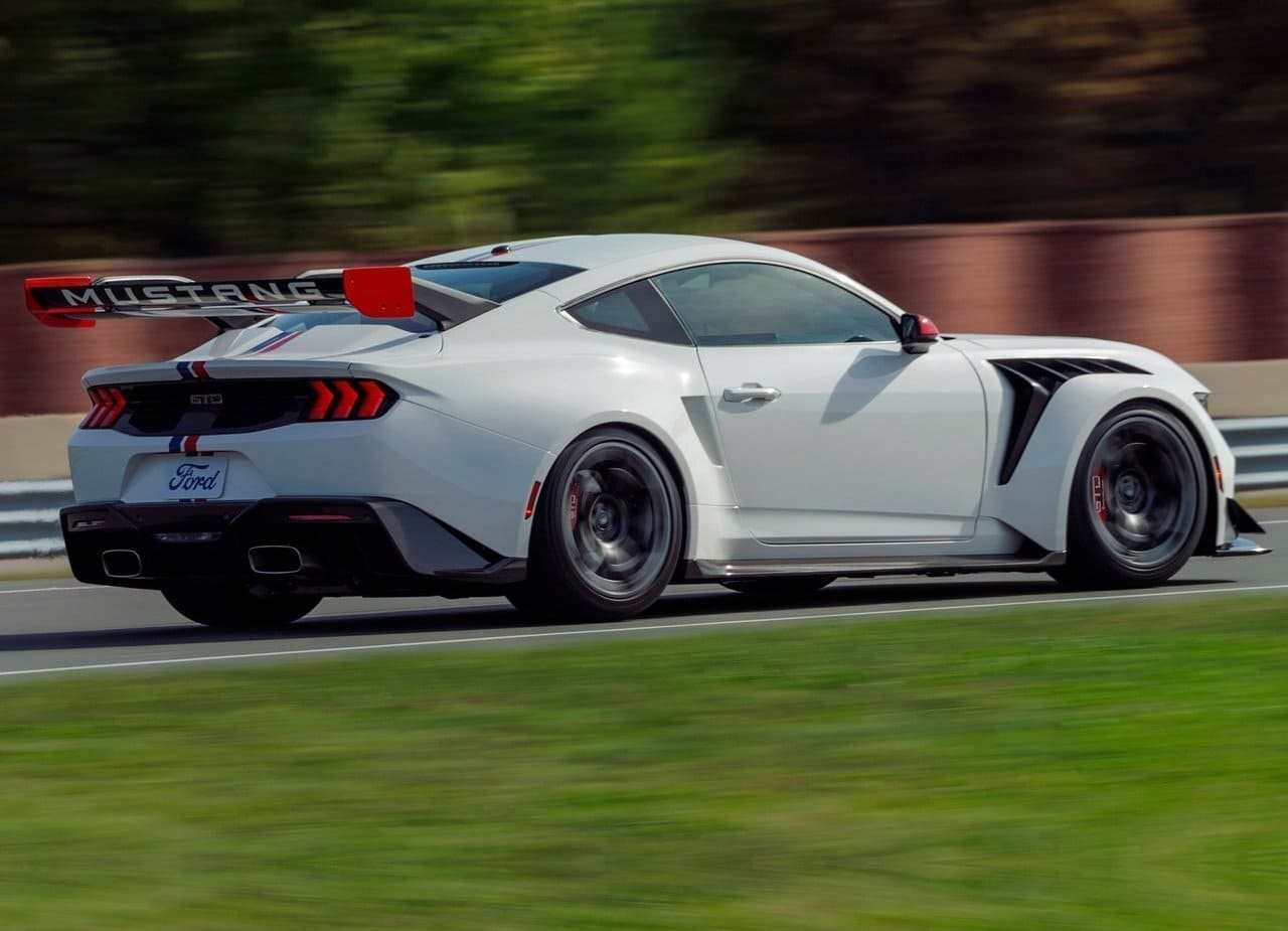 FORD MUSTANG GTD SPIRIT OF AMERICA, foto 5