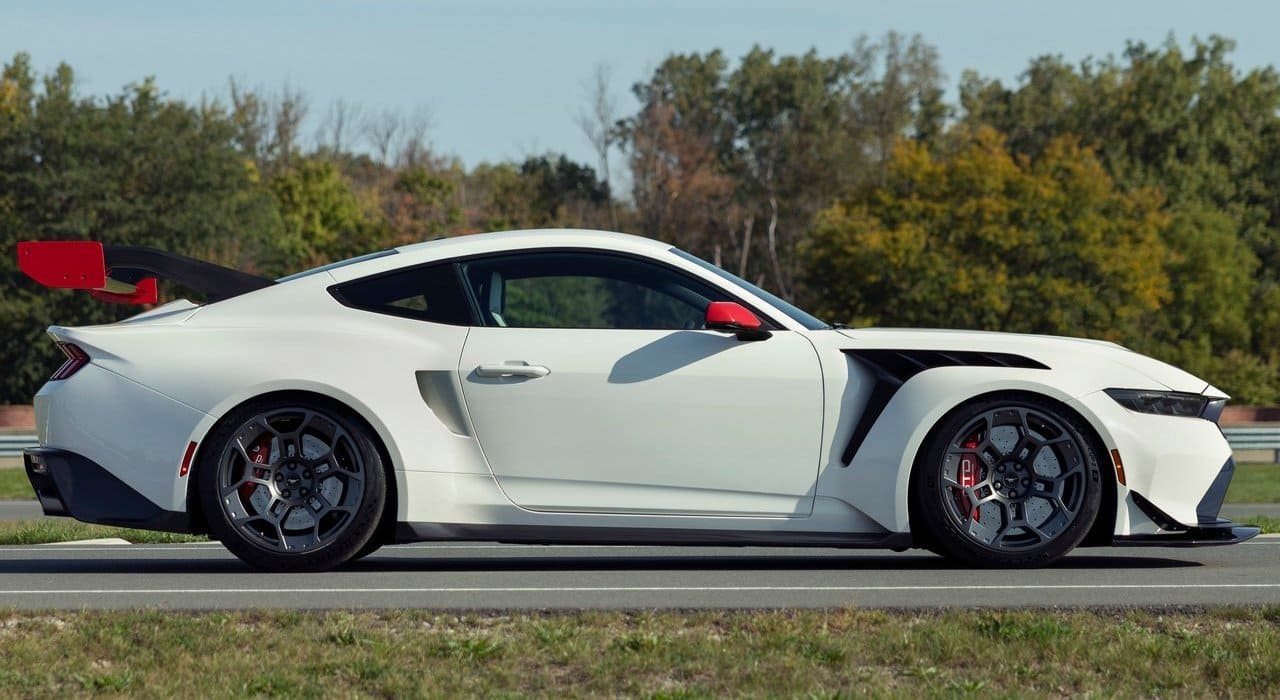 FORD MUSTANG GTD SPIRIT OF AMERICA, foto 18