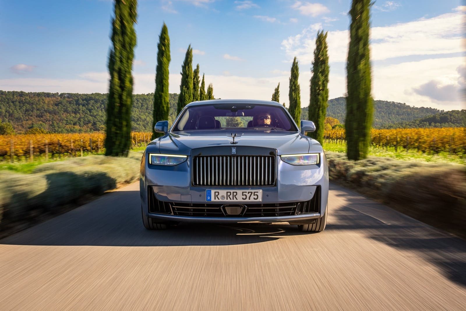 2025 - ROLLS-ROYCE BLACK BADGE GHOST SERIES II ‘ENDEAVOUR’ IN WITTERING BLUE, foto 3