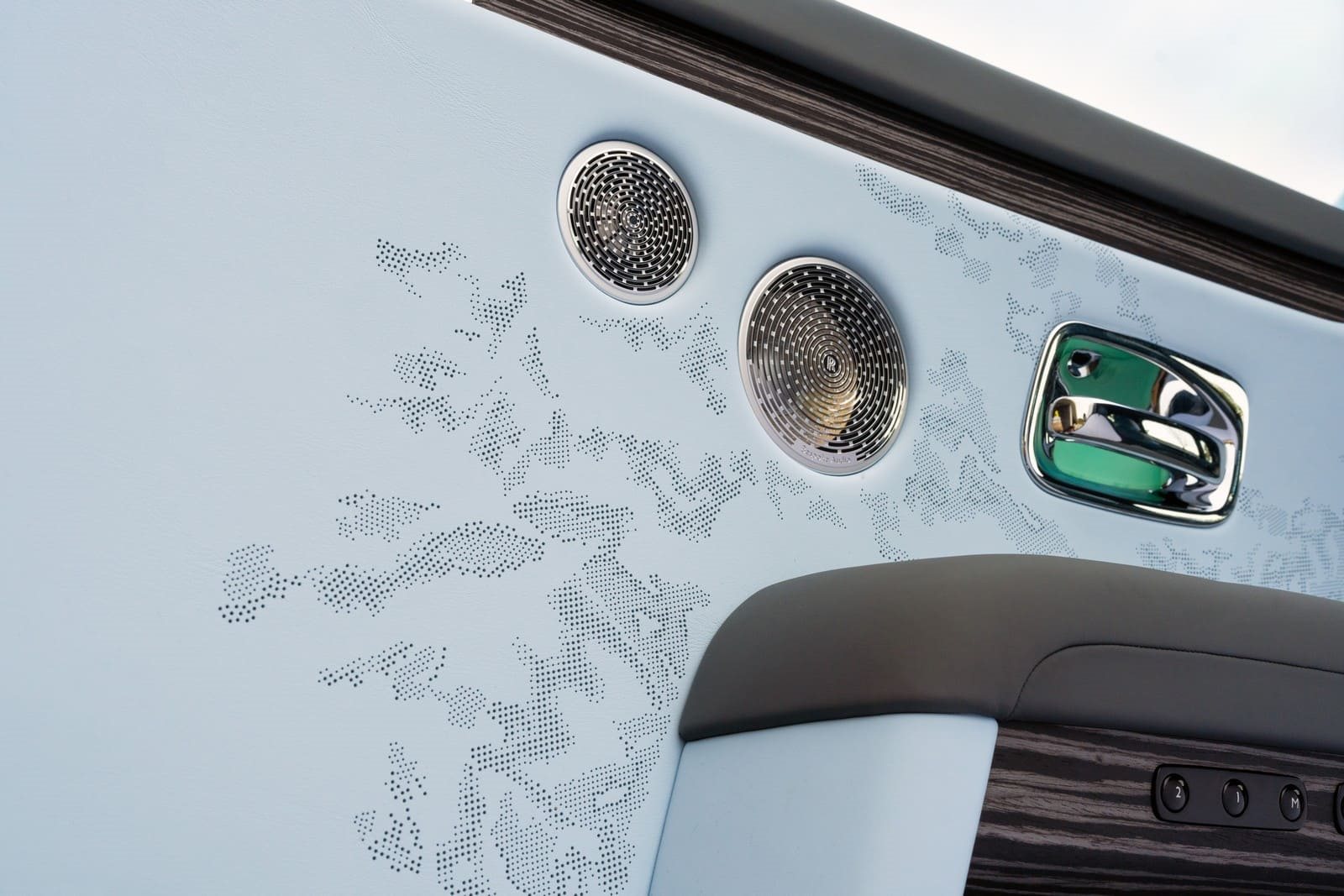 2025 - ROLLS-ROYCE GHOST EXTENDED SERIES II IN WITTERING BLUE AND SILVER, foto 8