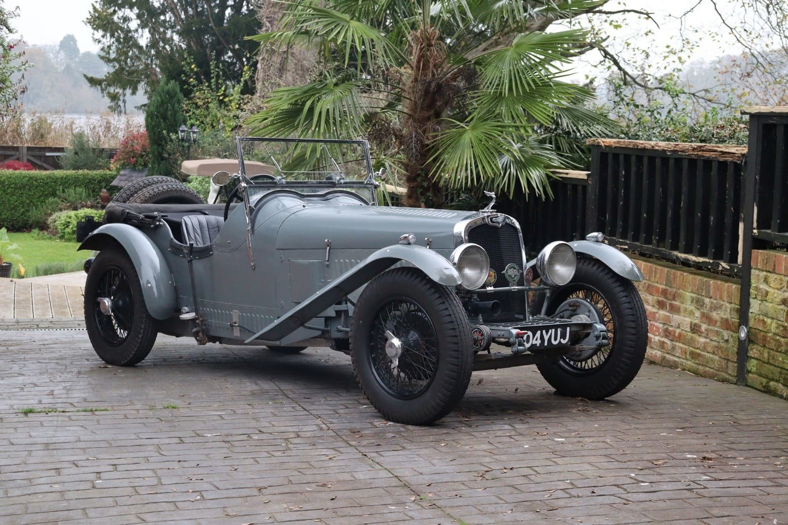 TRIUMPH GLORIA SUPERCHARGED SPECIAL, foto 1