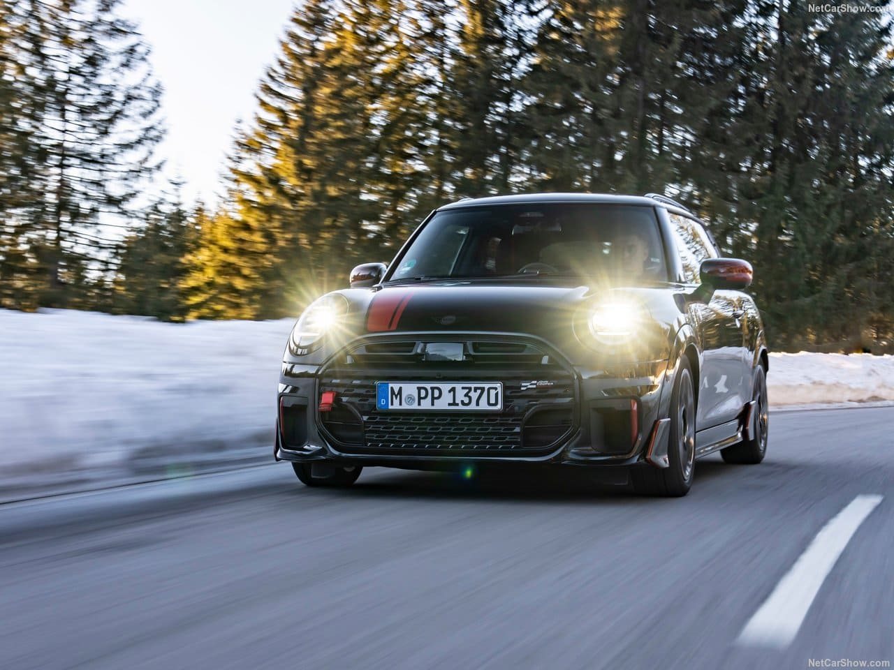 MINI JOHN COOPER WORKS WITH GENUINE ACCESSORIES, foto 8