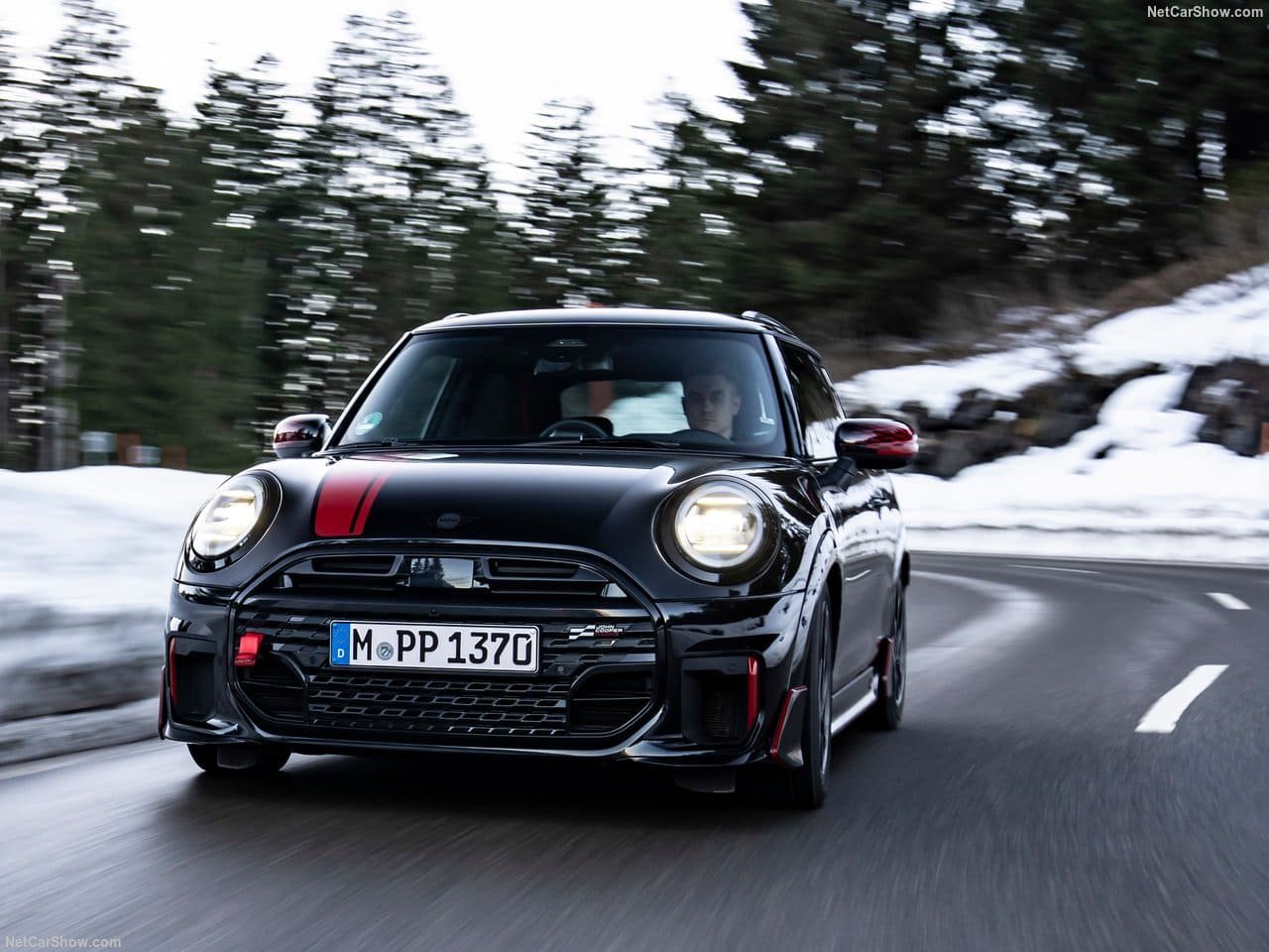 MINI JOHN COOPER WORKS WITH GENUINE ACCESSORIES, foto 10