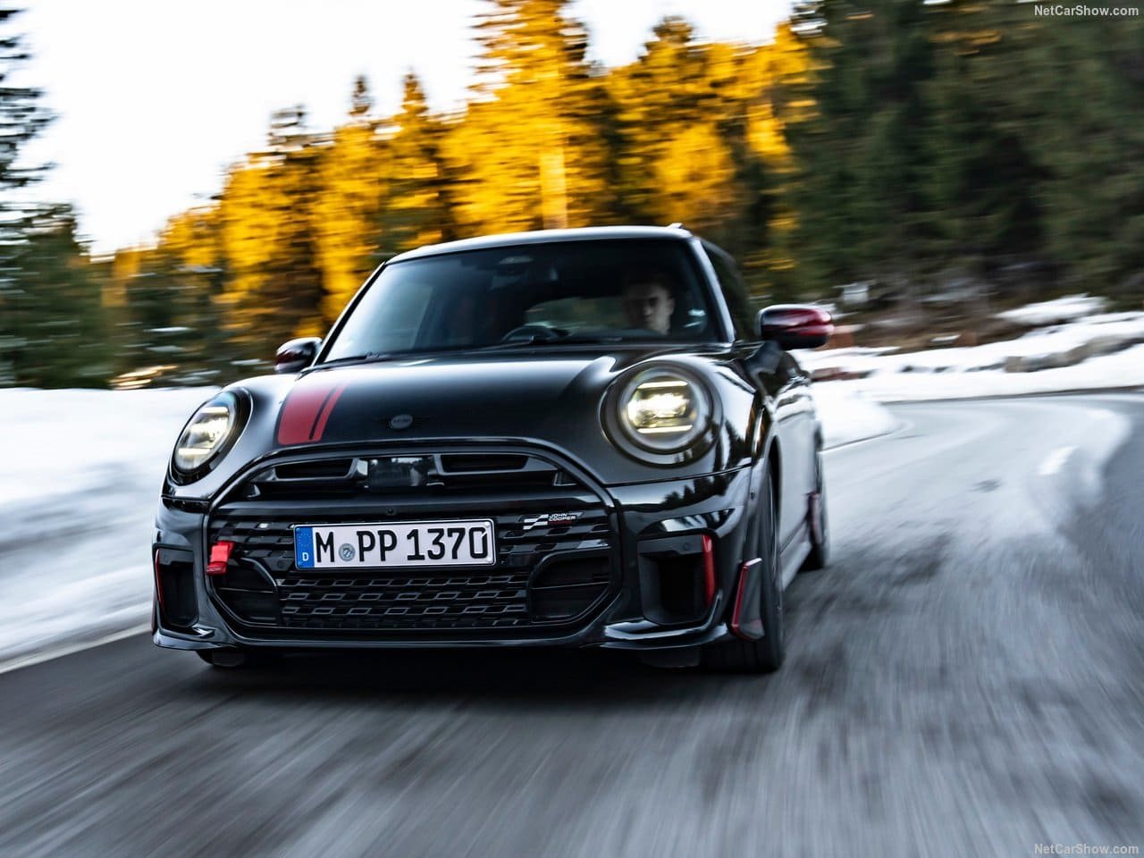 MINI JOHN COOPER WORKS WITH GENUINE ACCESSORIES, foto 15