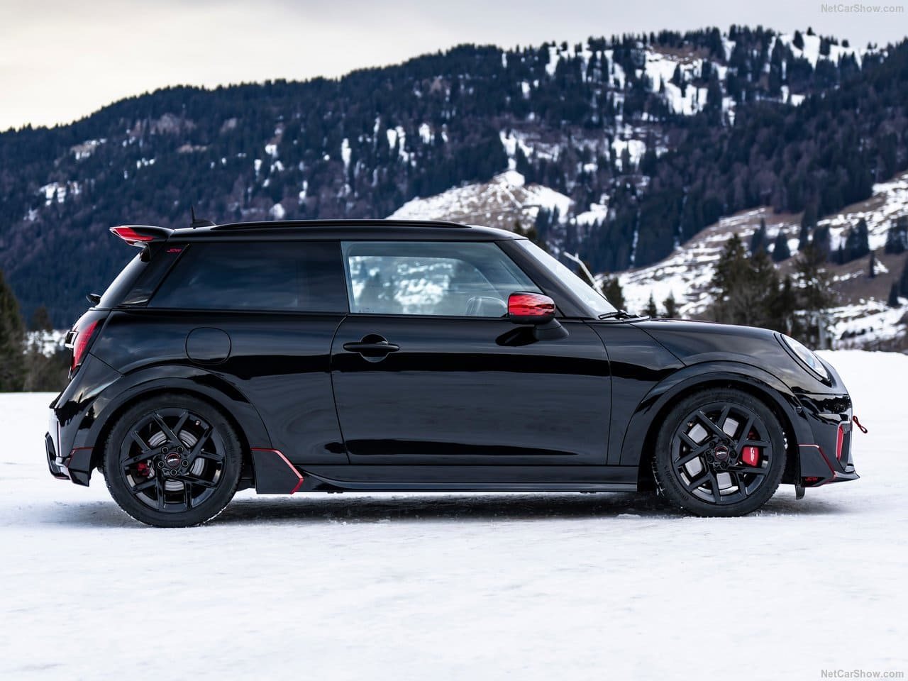 MINI JOHN COOPER WORKS WITH GENUINE ACCESSORIES, foto 16