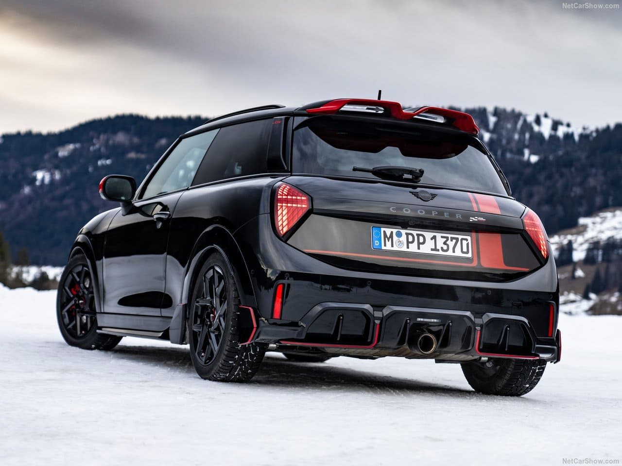 MINI JOHN COOPER WORKS WITH GENUINE ACCESSORIES, foto 19