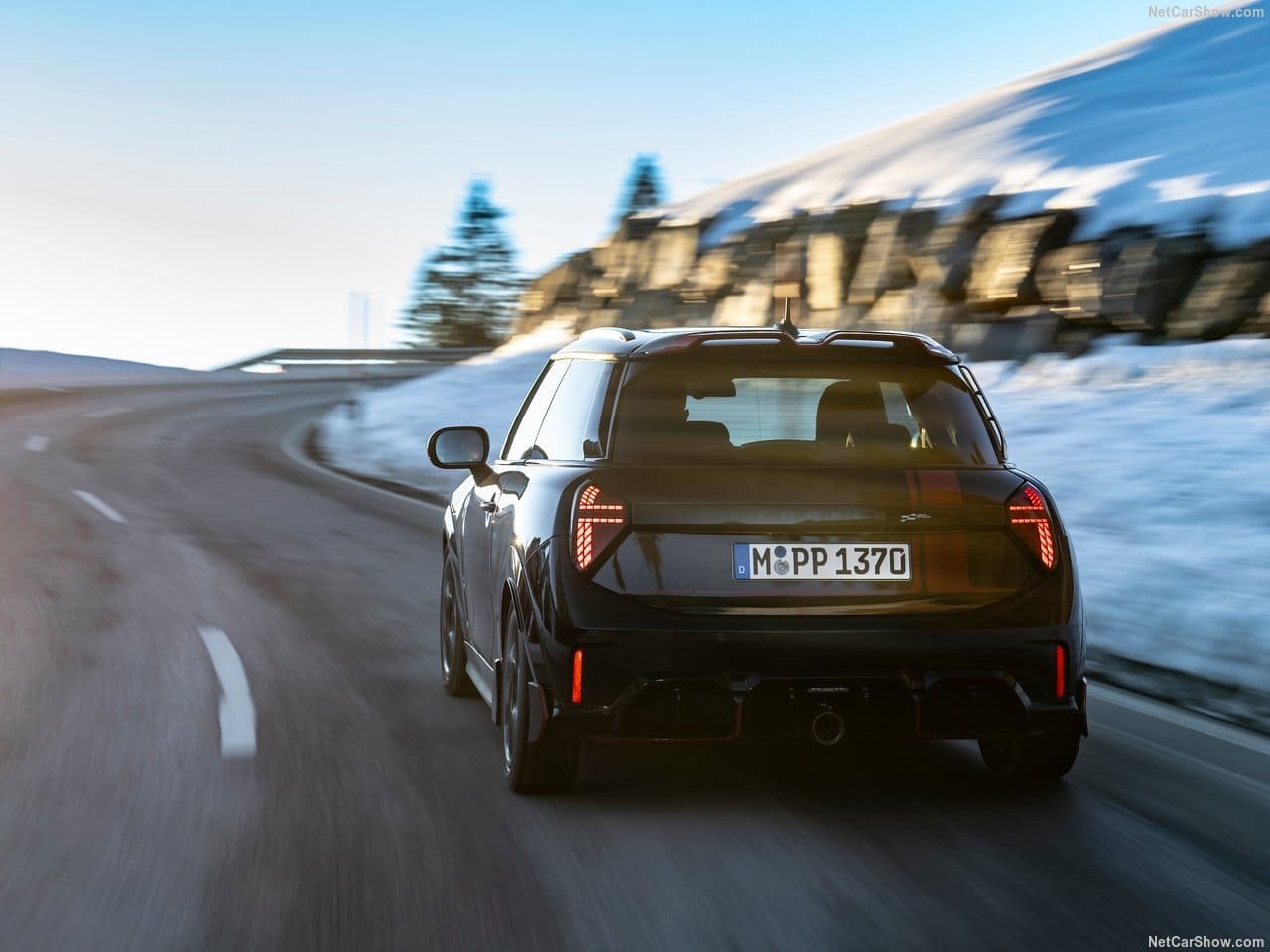 MINI JOHN COOPER WORKS WITH GENUINE ACCESSORIES, foto 26