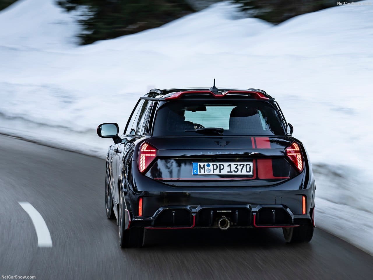 MINI JOHN COOPER WORKS WITH GENUINE ACCESSORIES, foto 28