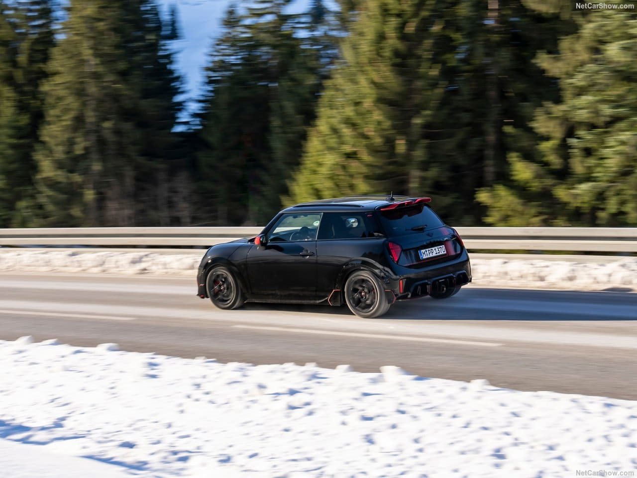 MINI JOHN COOPER WORKS WITH GENUINE ACCESSORIES, foto 29