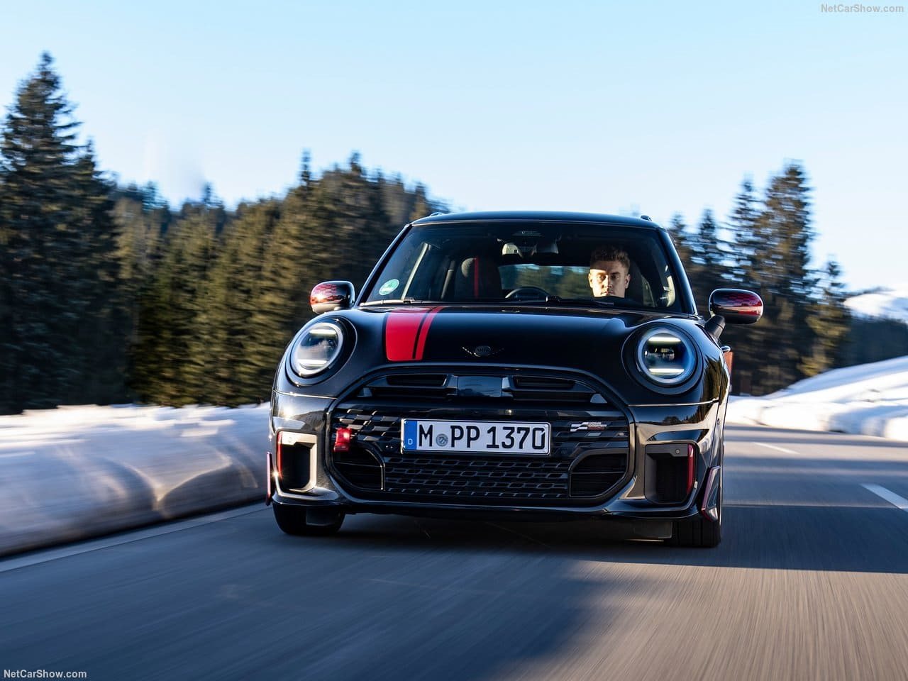MINI JOHN COOPER WORKS WITH GENUINE ACCESSORIES, foto 35
