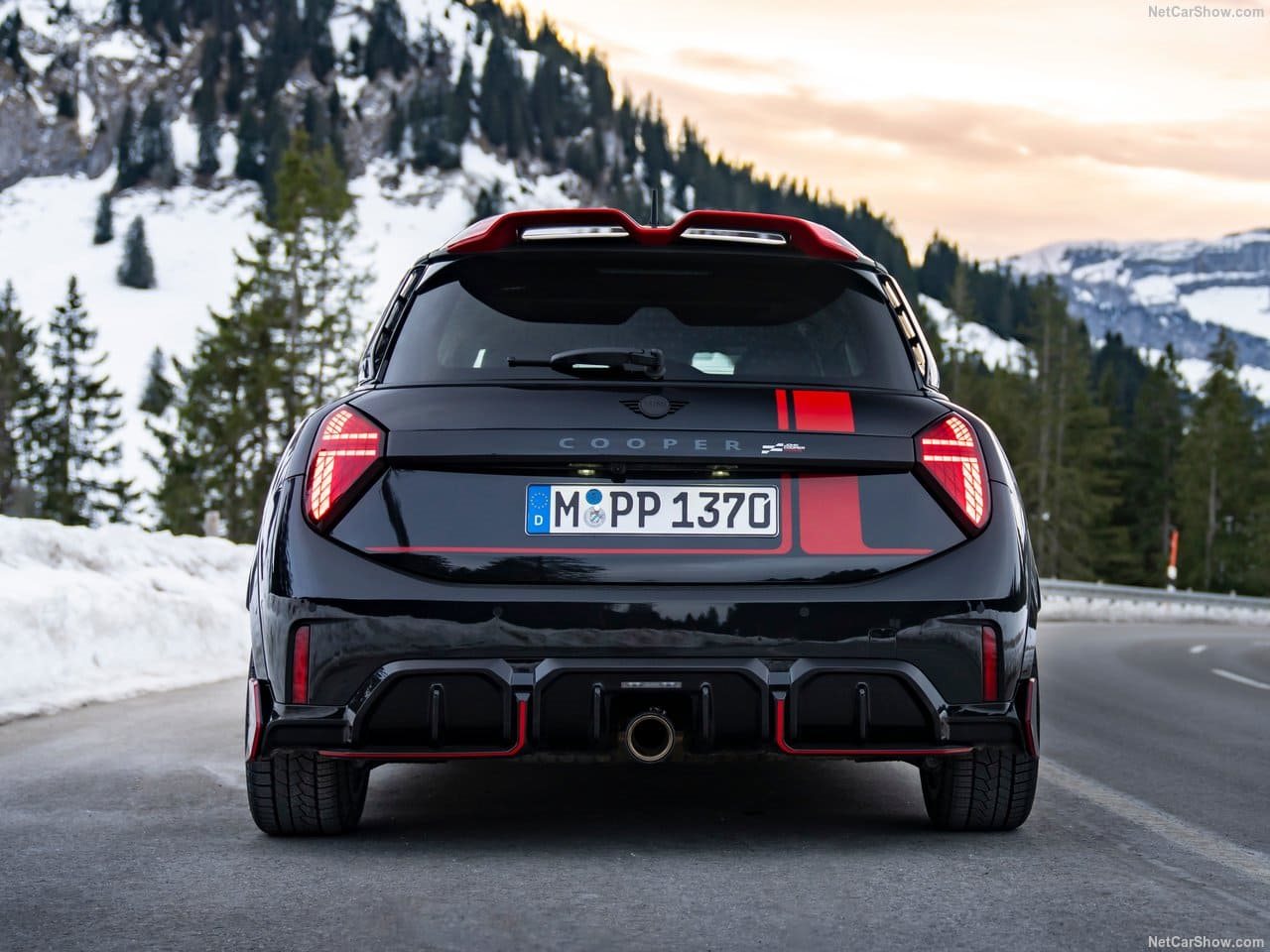 MINI JOHN COOPER WORKS WITH GENUINE ACCESSORIES, foto 39