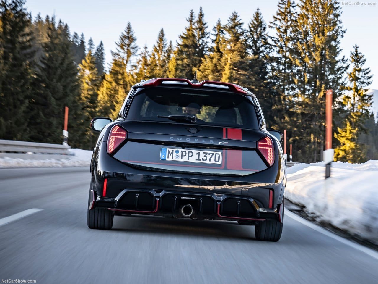 MINI JOHN COOPER WORKS WITH GENUINE ACCESSORIES, foto 40