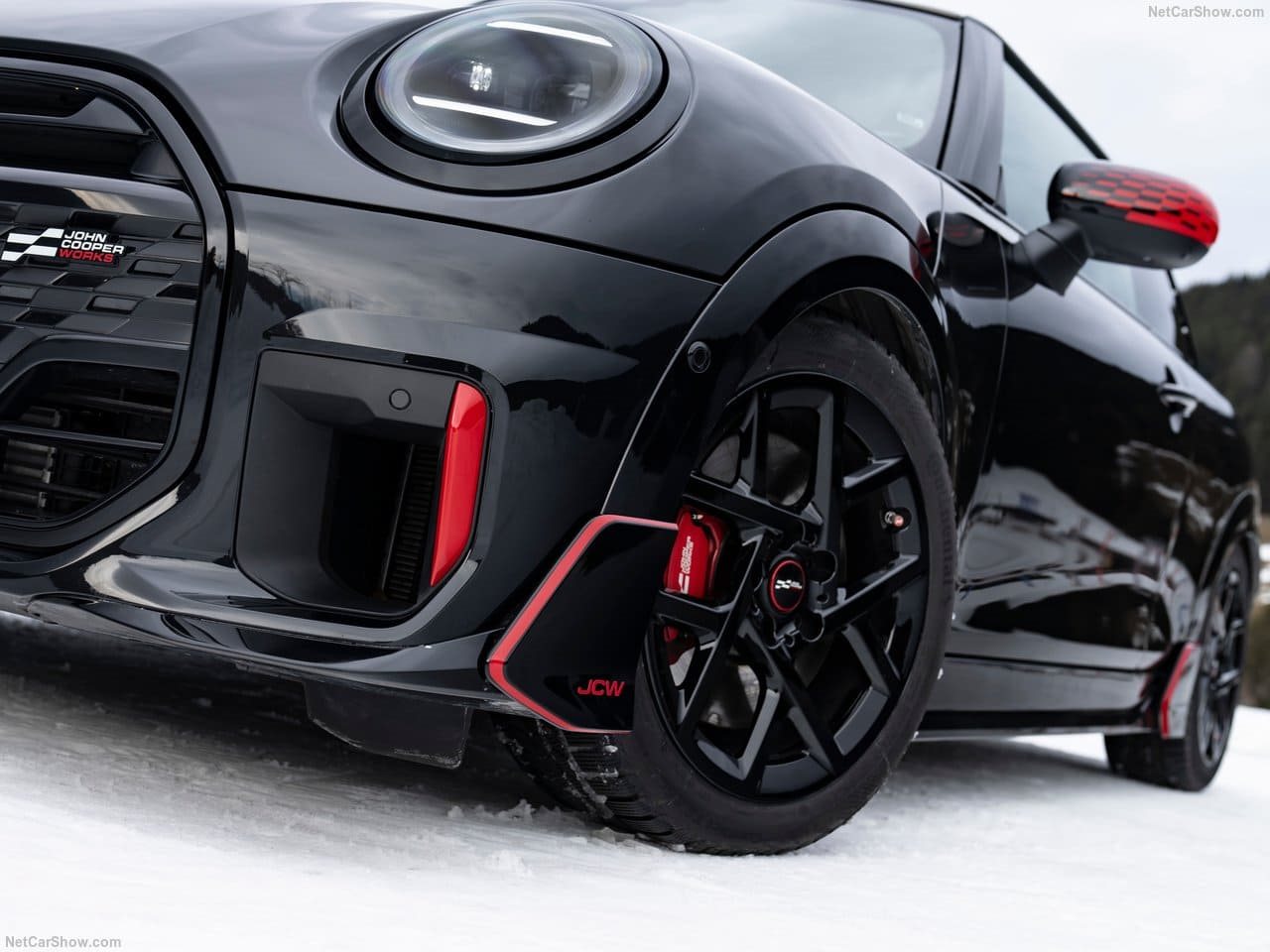 MINI JOHN COOPER WORKS WITH GENUINE ACCESSORIES, foto 46