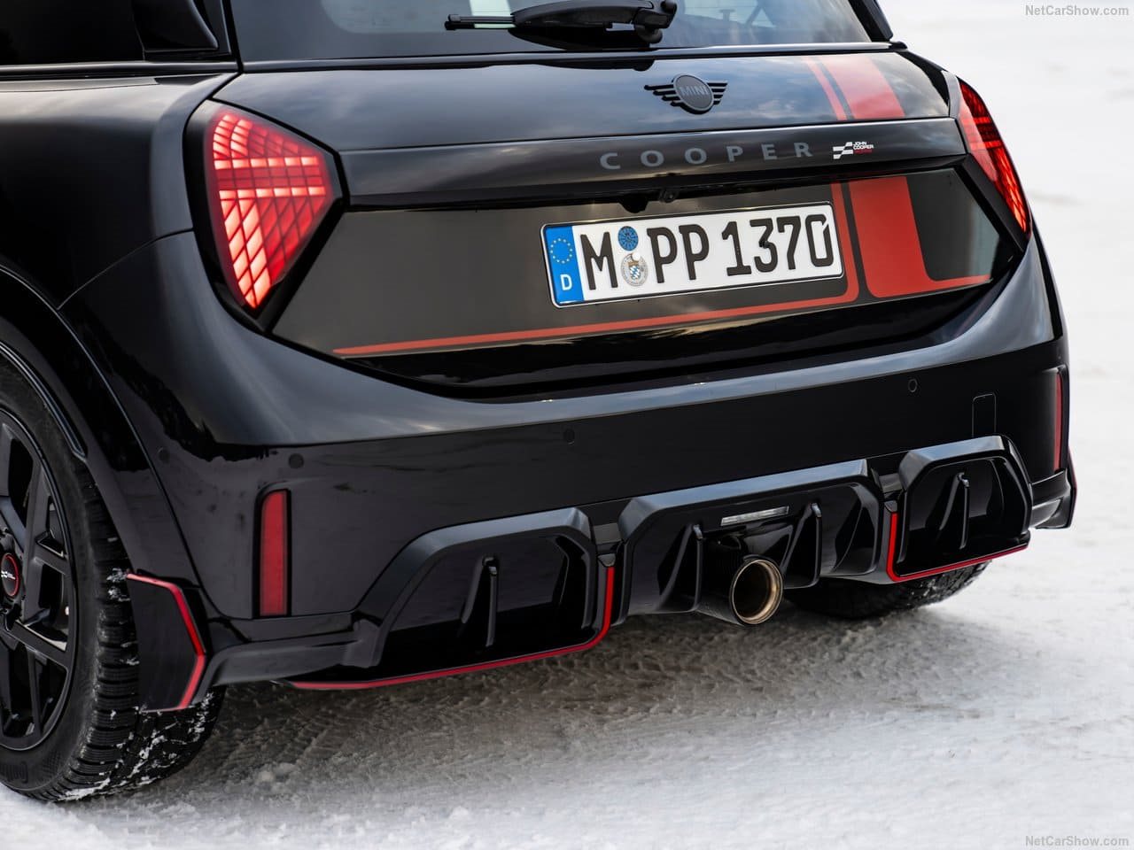 MINI JOHN COOPER WORKS WITH GENUINE ACCESSORIES, foto 70