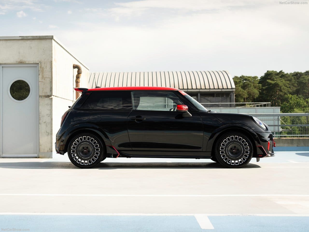 MINI JOHN COOPER WORKS WITH GENUINE ACCESSORIES, foto 79