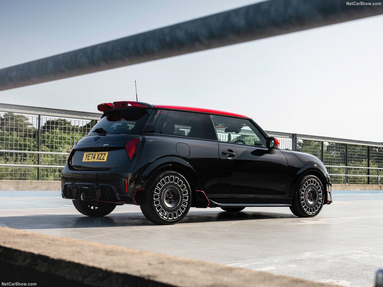 MINI JOHN COOPER WORKS WITH GENUINE ACCESSORIES, foto 80