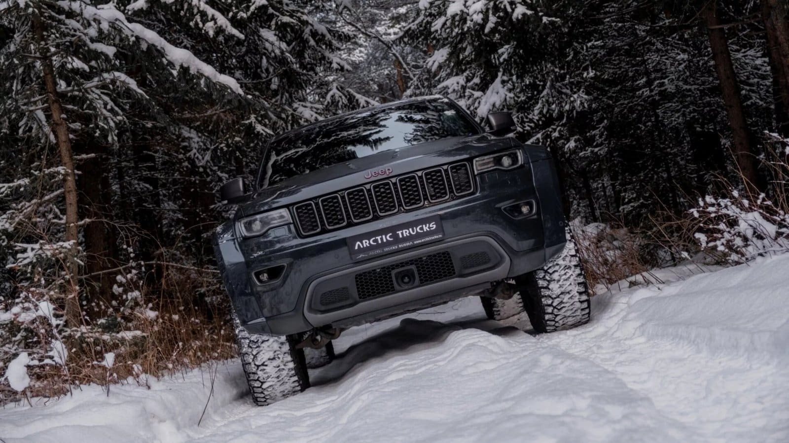 2025 - JEEP GRAND CHEROKEE AT35 BY ARCTIC TRUCKS, foto 3