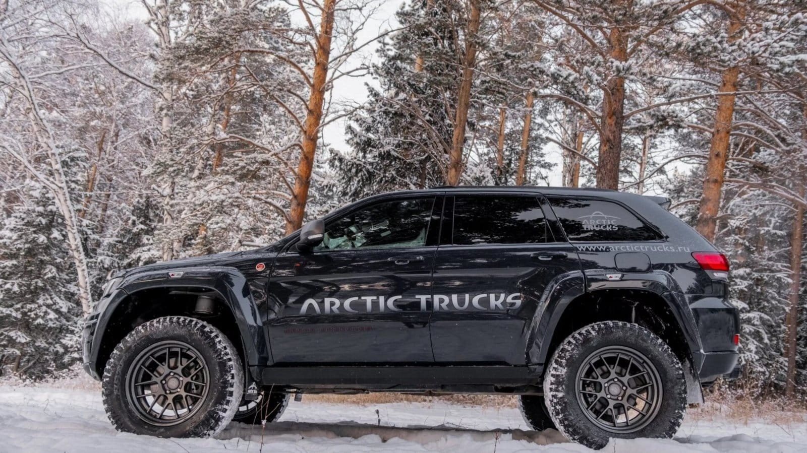 2025 - JEEP GRAND CHEROKEE AT35 BY ARCTIC TRUCKS, foto 4