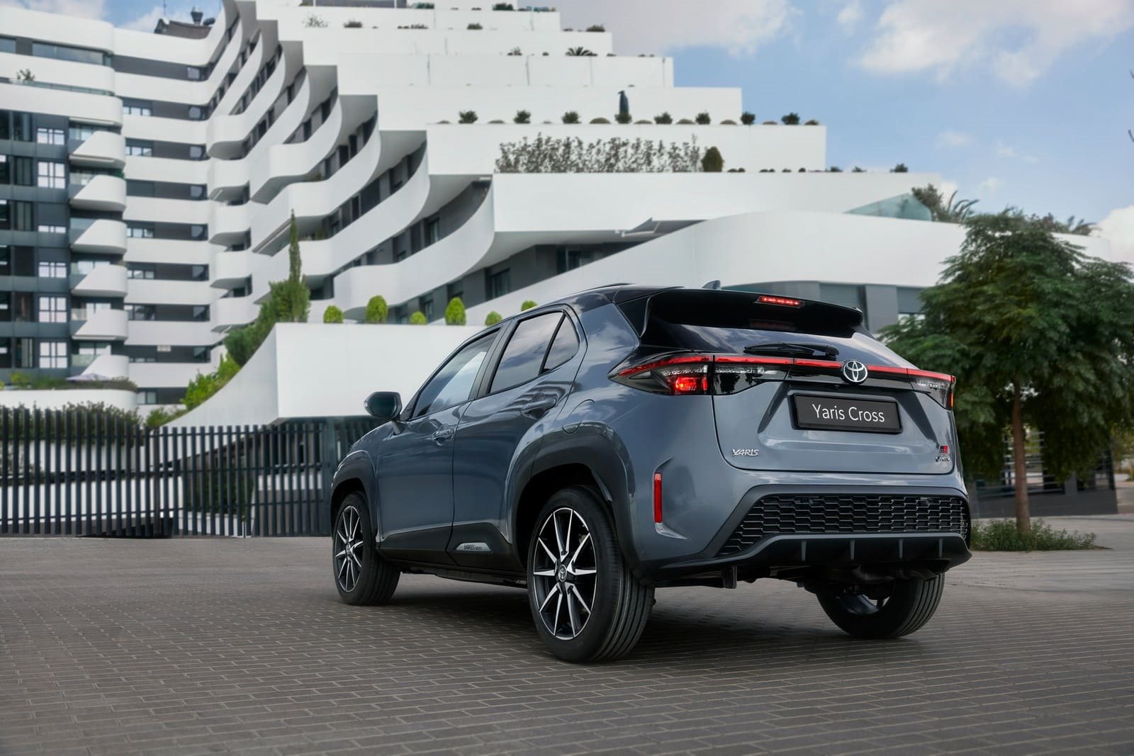 2025 - TOYOTA YARIS CROSS GR SPORT, foto 2