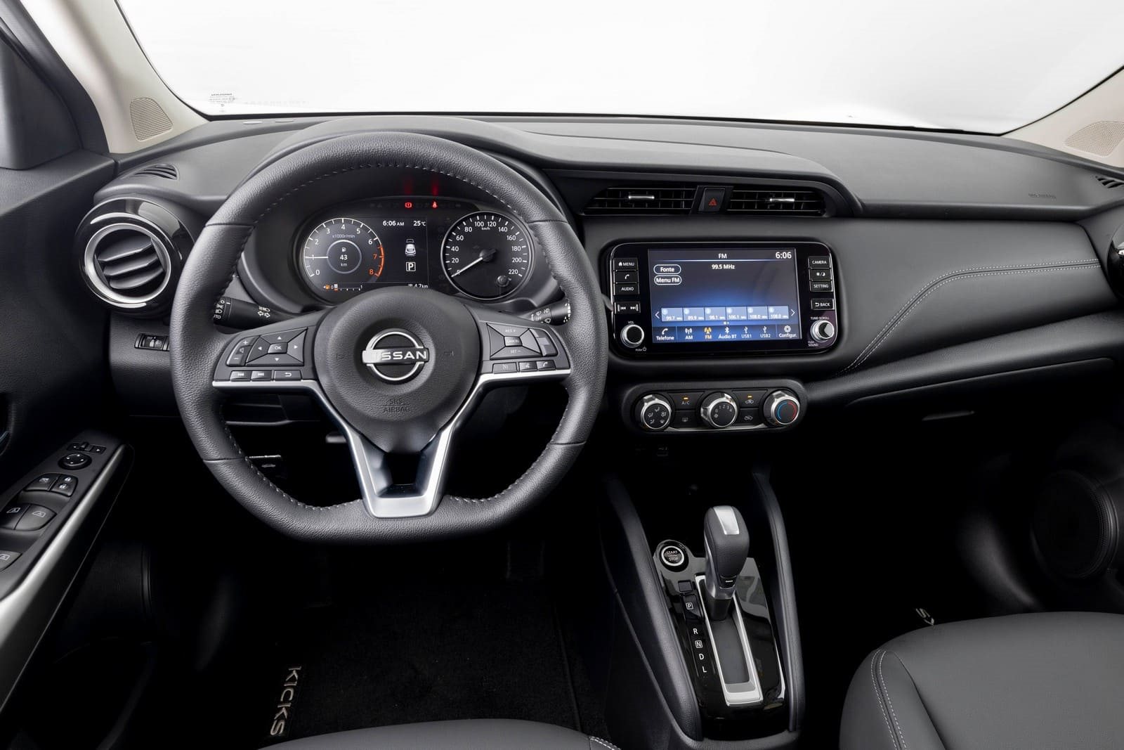 NISSAN KICKS PLAY, foto 5