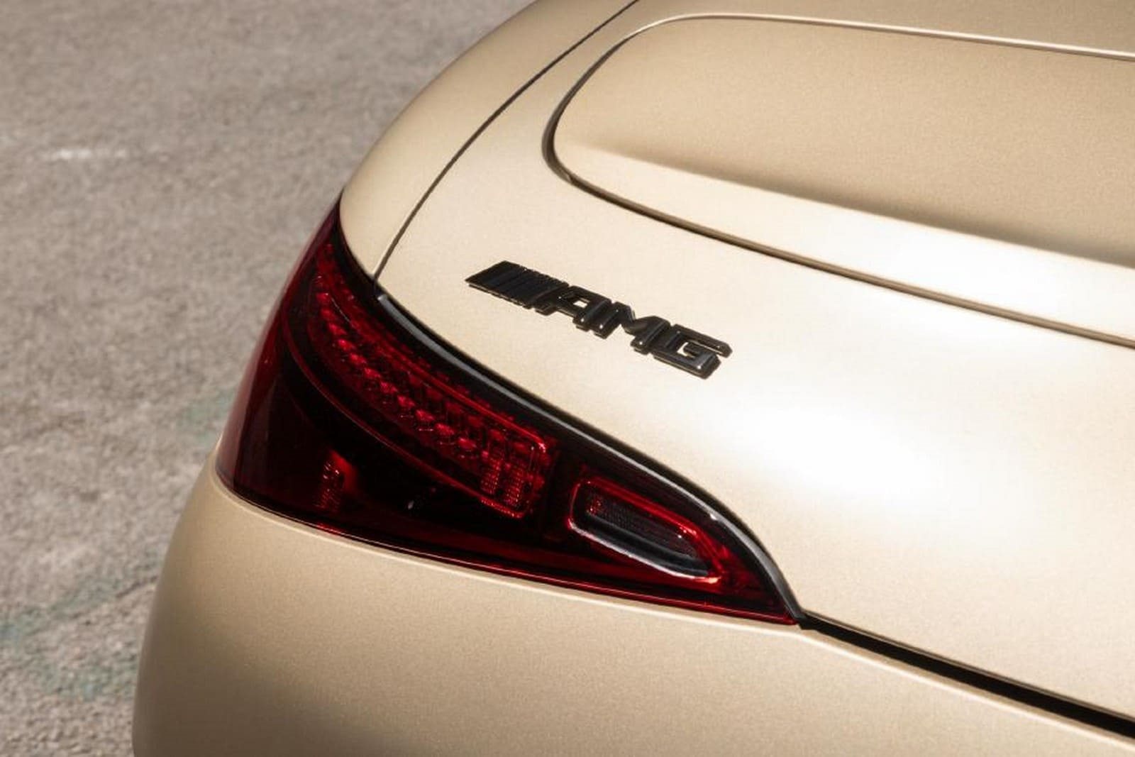 2025 - MERCEDES-AMG SL 63 MANUFAKTUR GOLDEN COAST, foto 4