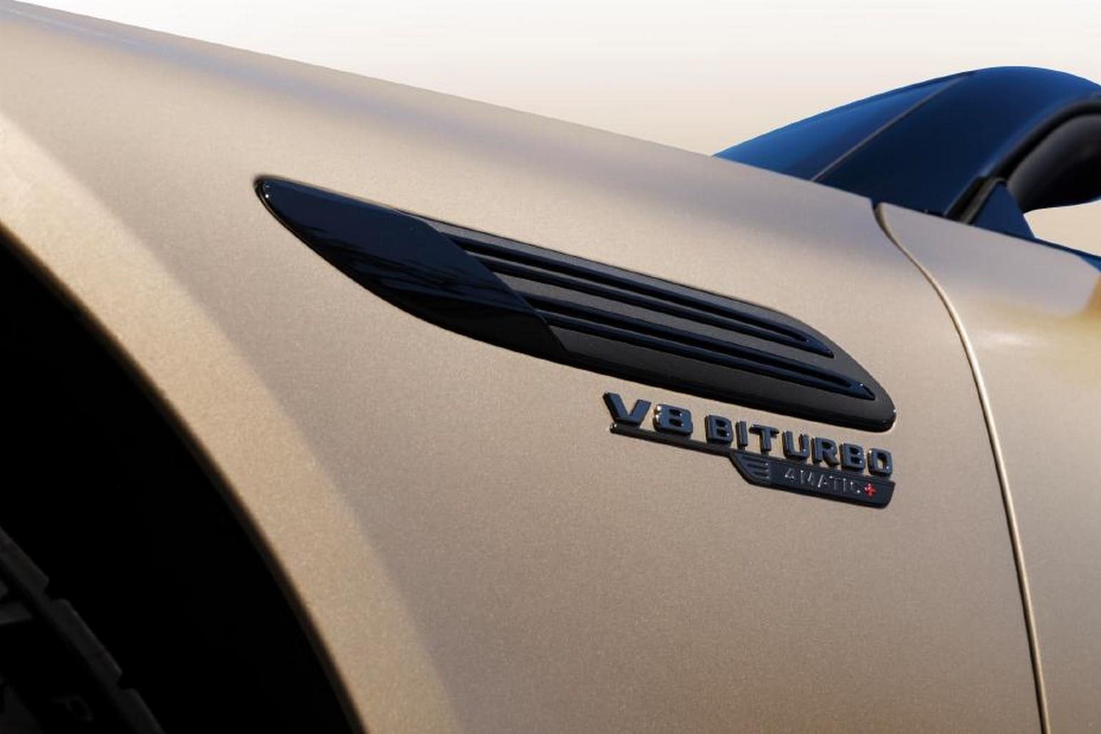 2025 - MERCEDES-AMG SL 63 MANUFAKTUR GOLDEN COAST, foto 5