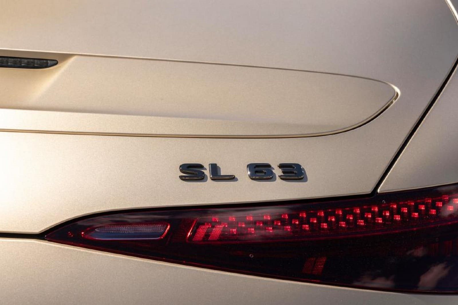 2025 - MERCEDES-AMG SL 63 MANUFAKTUR GOLDEN COAST, foto 6