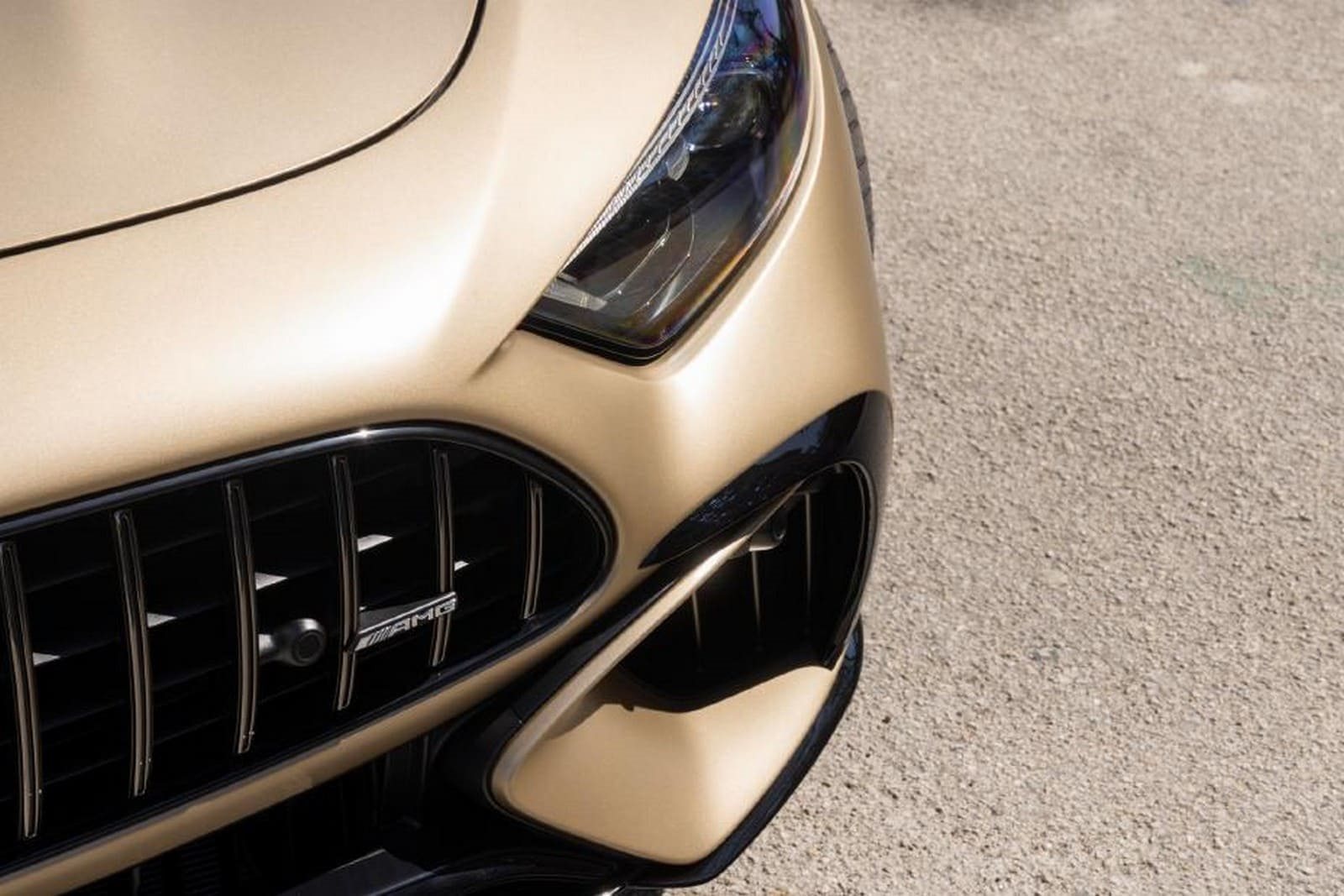 2025 - MERCEDES-AMG SL 63 MANUFAKTUR GOLDEN COAST, foto 8