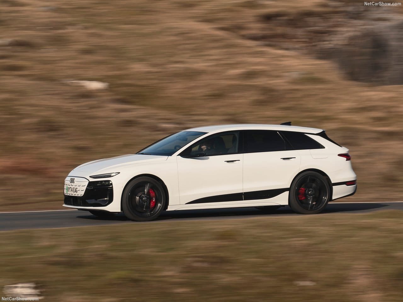 2025 - AUDI S6 AVANT E-TRON UK VERSION, foto 5