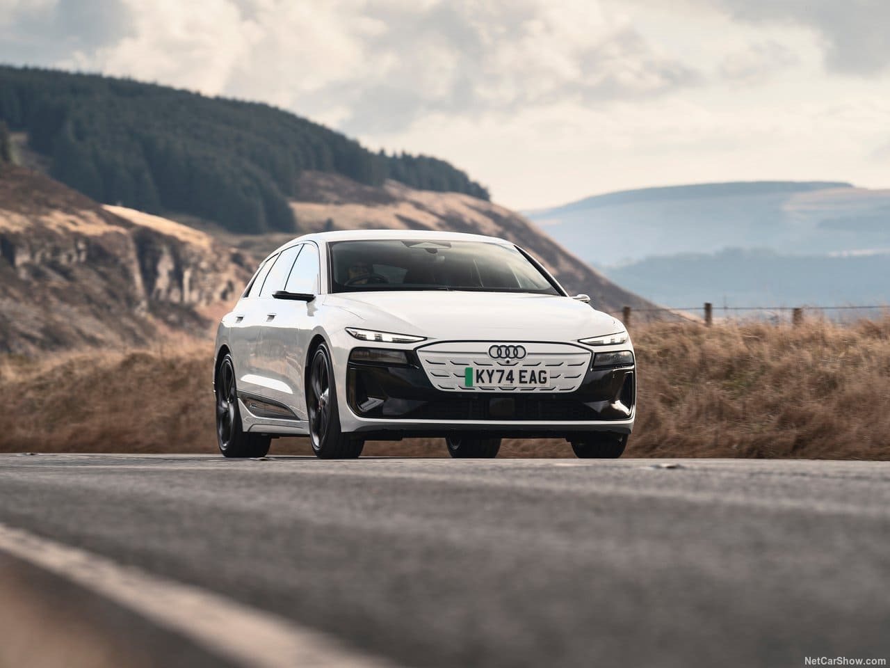 2025 - AUDI S6 AVANT E-TRON UK VERSION, foto 11