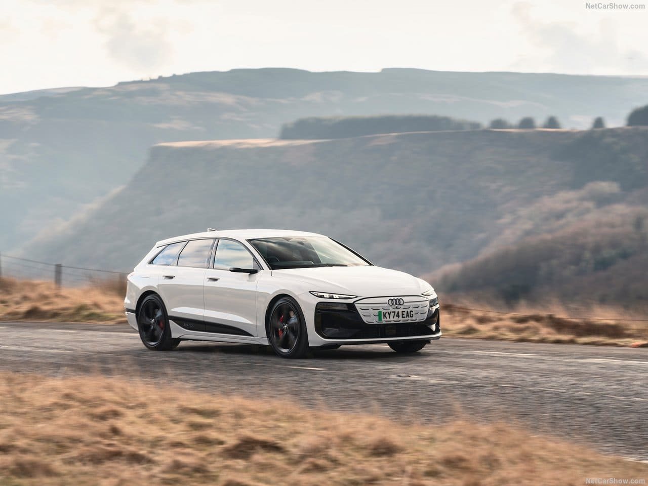2025 - AUDI S6 AVANT E-TRON UK VERSION, foto 12