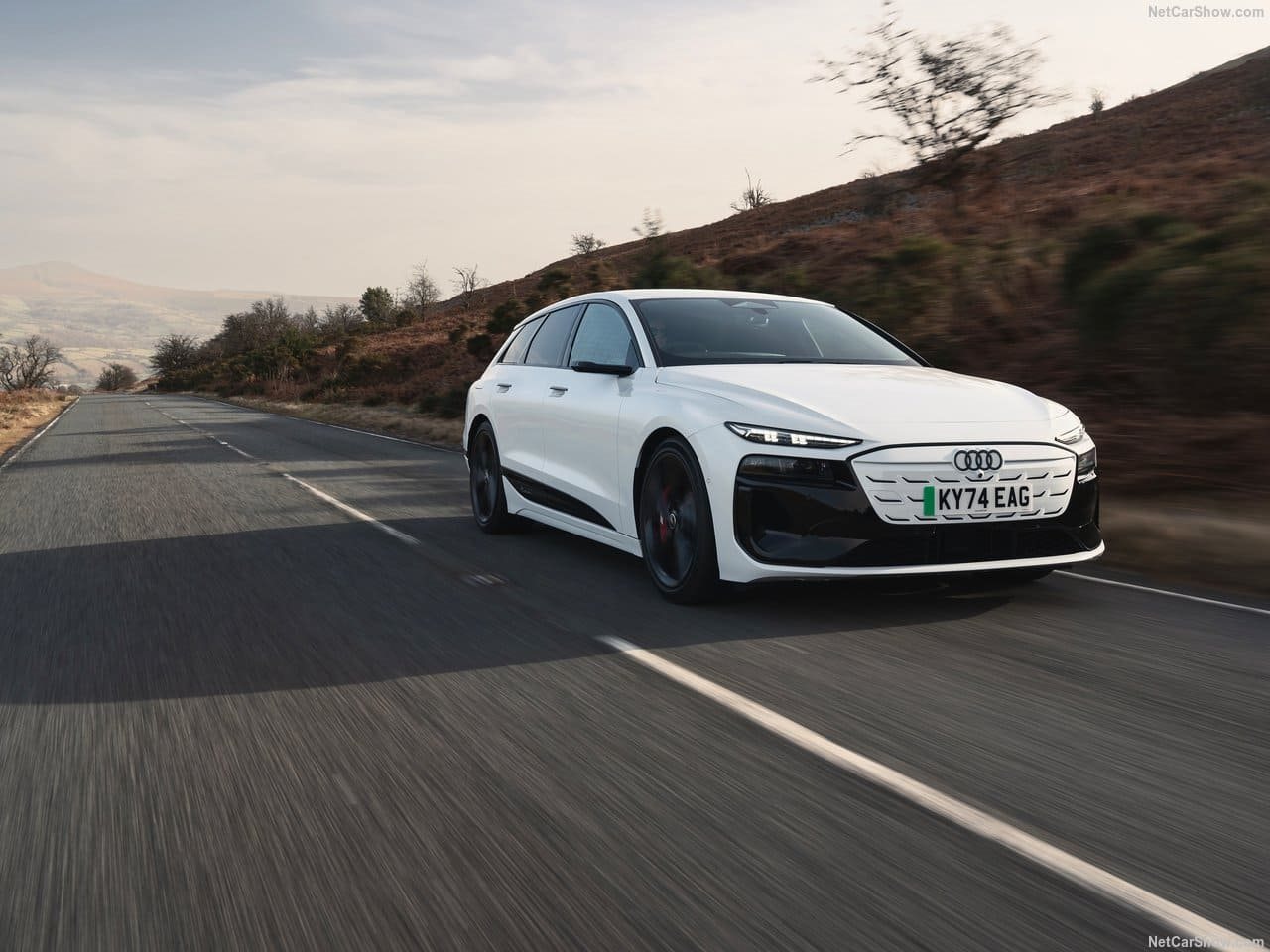 2025 - AUDI S6 AVANT E-TRON UK VERSION, foto 15