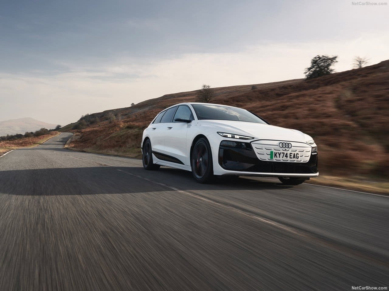 2025 - AUDI S6 AVANT E-TRON UK VERSION, foto 16