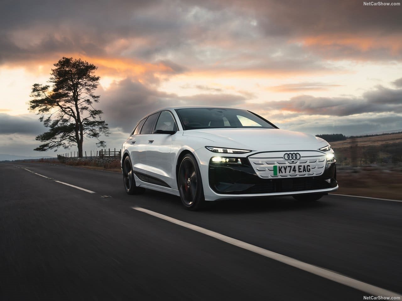 2025 - AUDI S6 AVANT E-TRON UK VERSION, foto 19