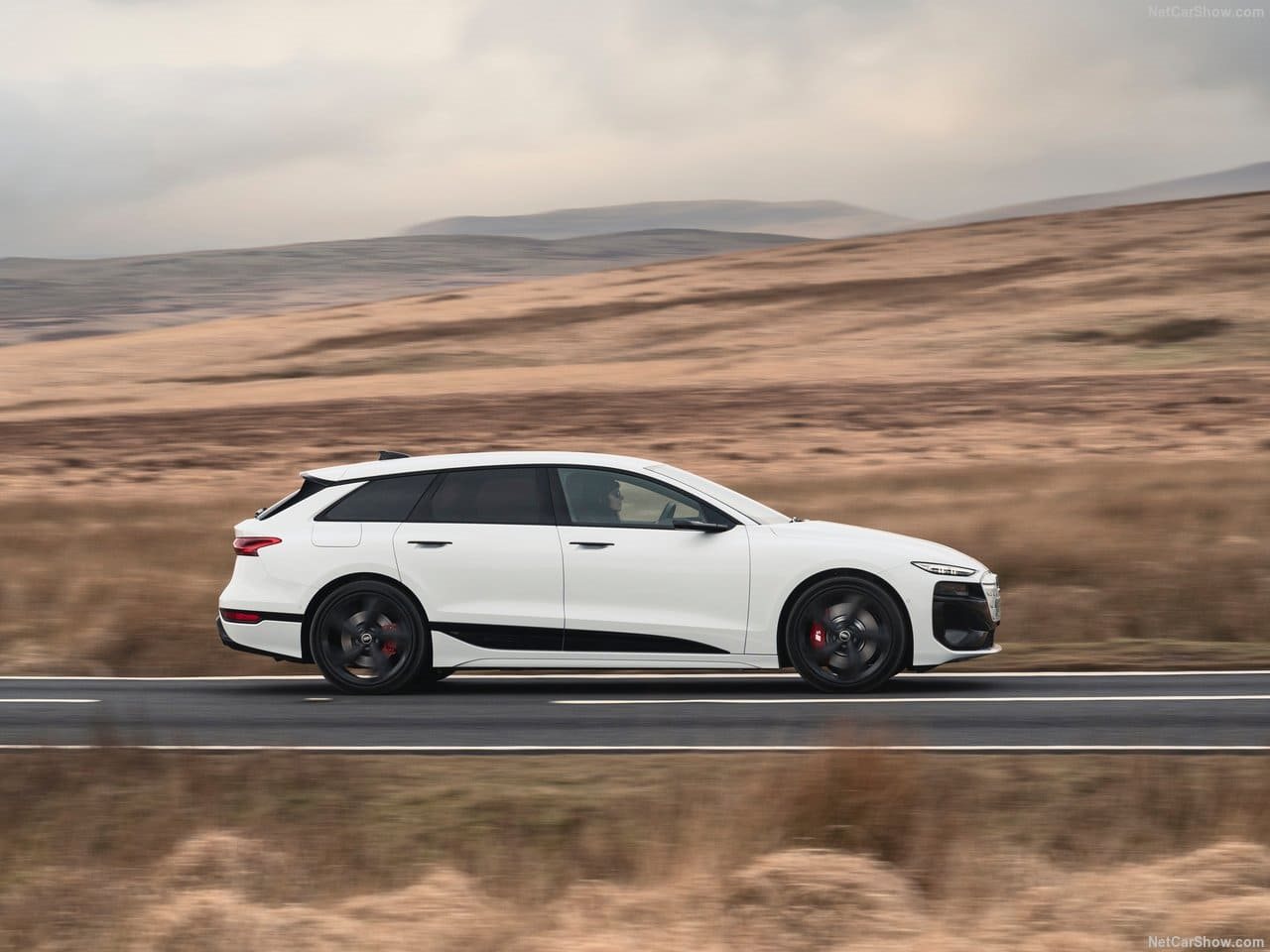 2025 - AUDI S6 AVANT E-TRON UK VERSION, foto 22