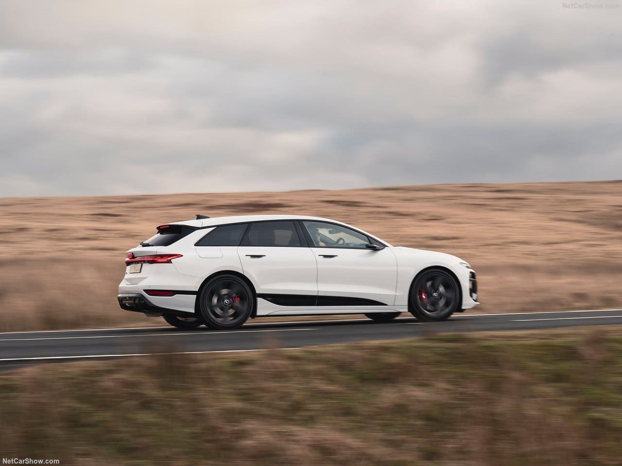 2025 - AUDI S6 AVANT E-TRON UK VERSION, foto 25