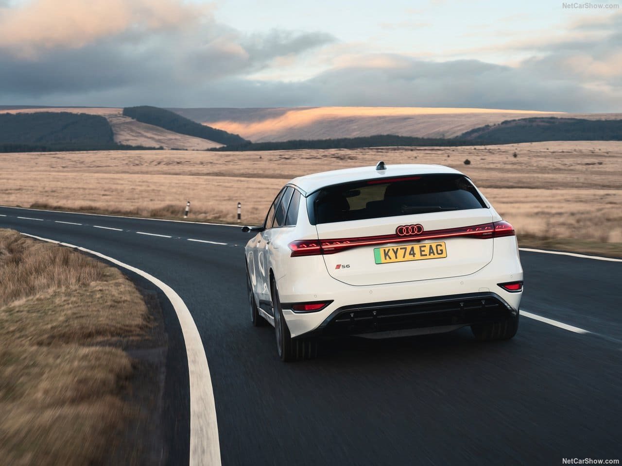 2025 - AUDI S6 AVANT E-TRON UK VERSION, foto 31