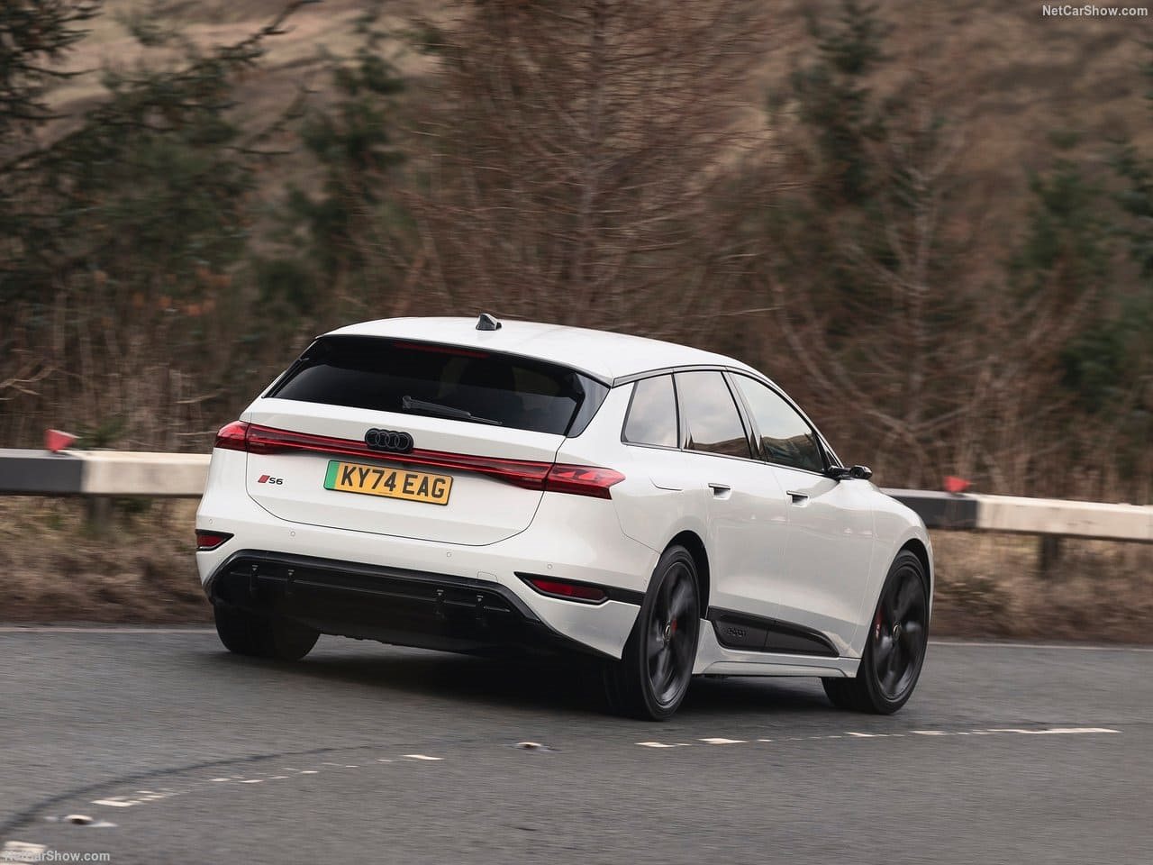 2025 - AUDI S6 AVANT E-TRON UK VERSION, foto 32