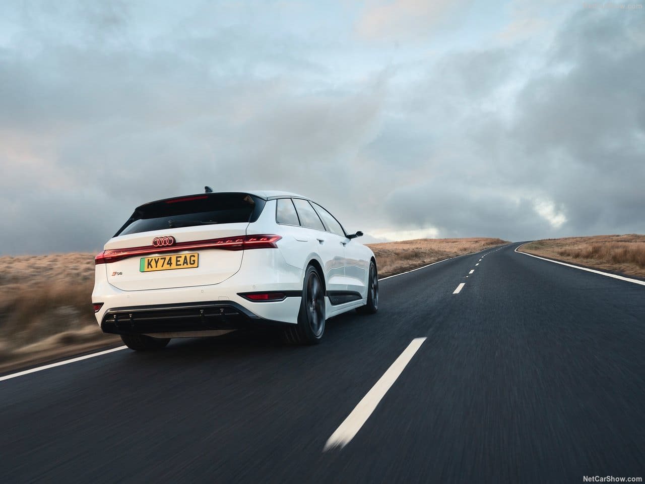 2025 - AUDI S6 AVANT E-TRON UK VERSION, foto 38
